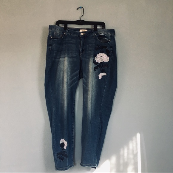 Vintage America, flower detailed blue jeans - Picture 3 of 6